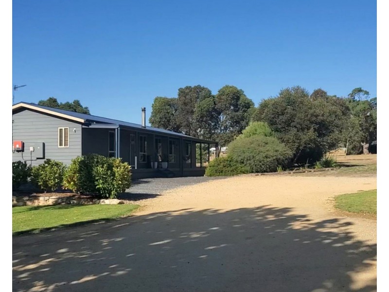 80 Rotary Avenue, Naracoorte SA 5271