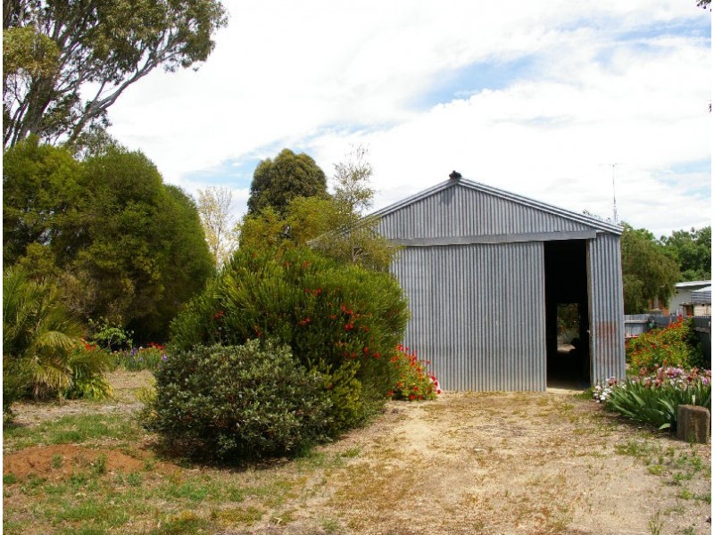 8 Charles Street, Naracoorte SA 5271