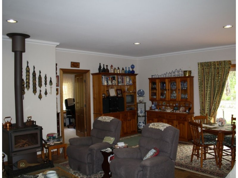 Bakers Range Road, Lucindale SA 5272