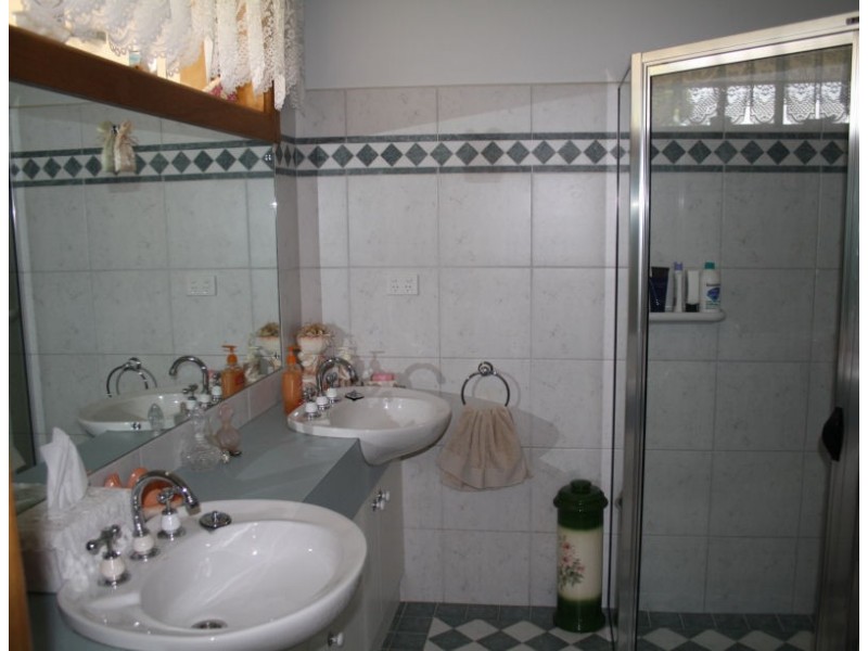 Bakers Range Road, Lucindale SA 5272