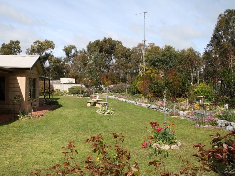 Bakers Range Road, Lucindale SA 5272