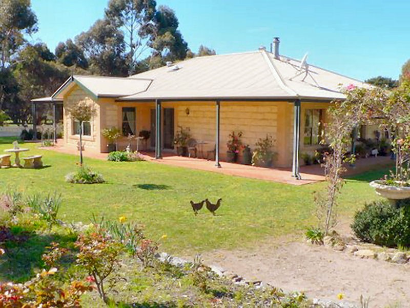 Bakers Range Road, Lucindale SA 5272