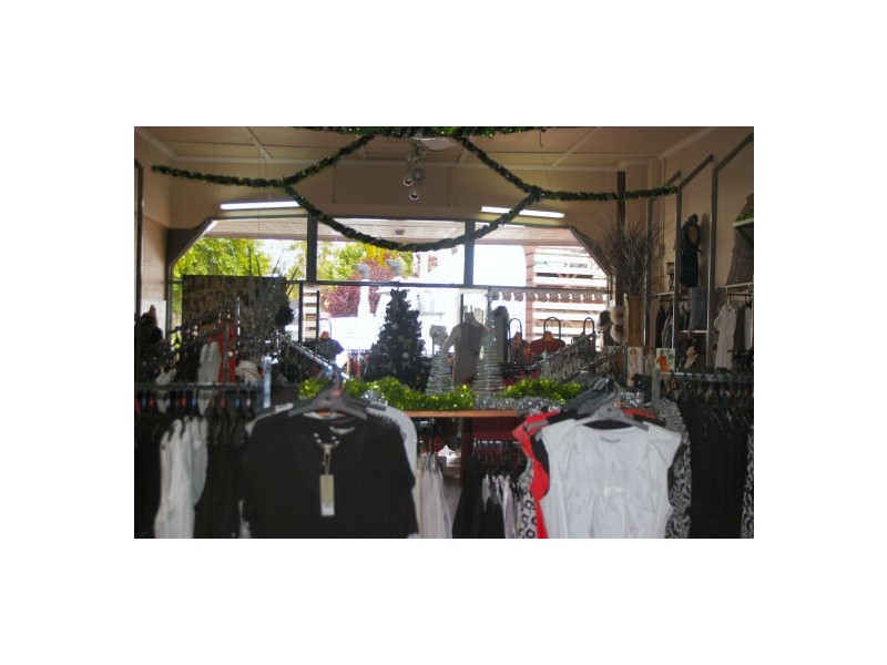 ‘Trends’ 82 Smith Street, Naracoorte SA 5271