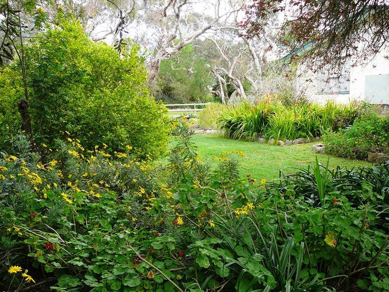 ‘Kompiam’ West Avenue Road, Conmurra SA 5272