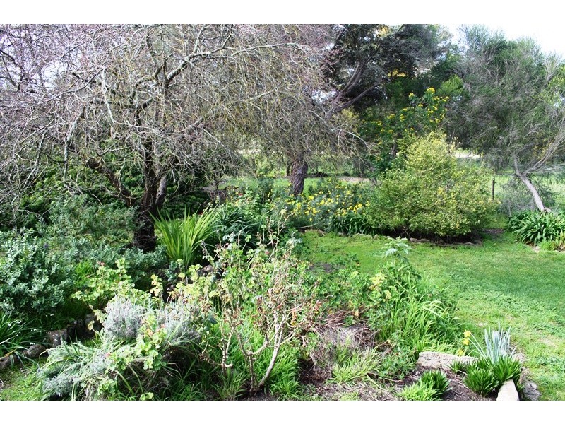 ‘Kompiam’ West Avenue Road, Conmurra SA 5272