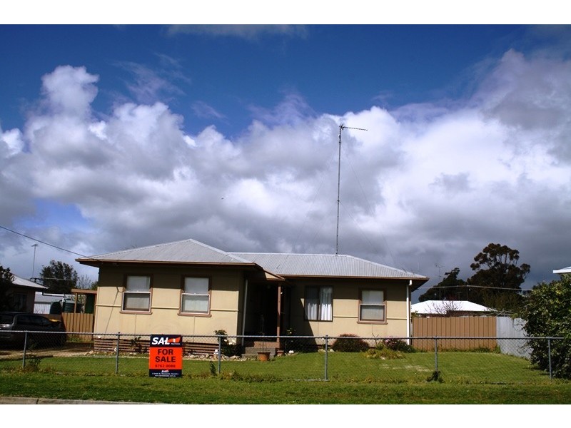 8 Sixth Avenue, Naracoorte SA 5271