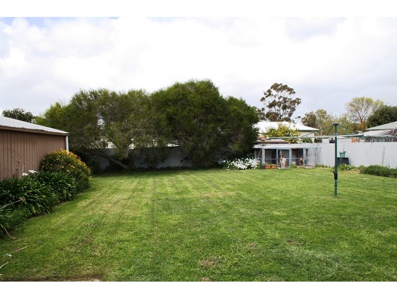 8 Sixth Avenue, Naracoorte SA 5271