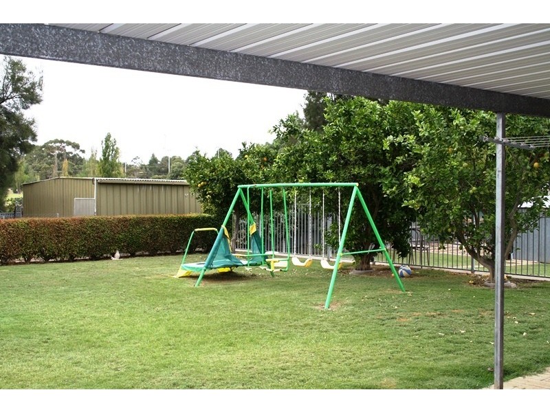 15 Field Avenue, Naracoorte SA 5271