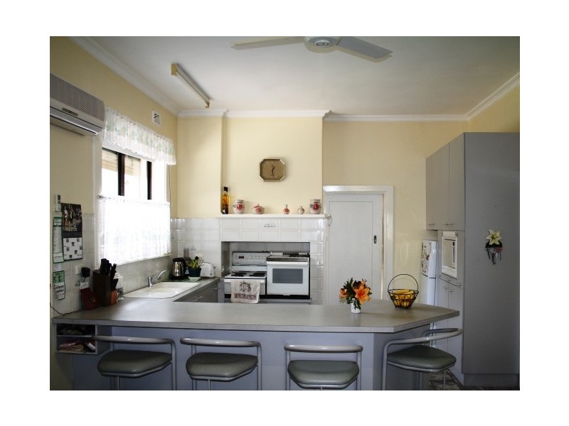 16 McLay Street, Naracoorte SA 5271