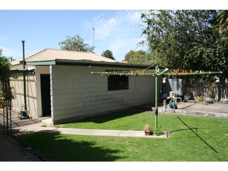 16 McLay Street, Naracoorte SA 5271