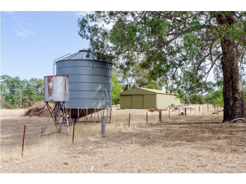 ”Lerida” Riddoch Highway, Naracoorte SA 5271