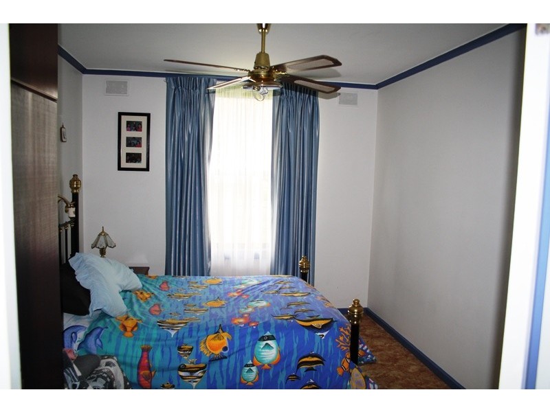 15 Barker Street, Padthaway SA 5271