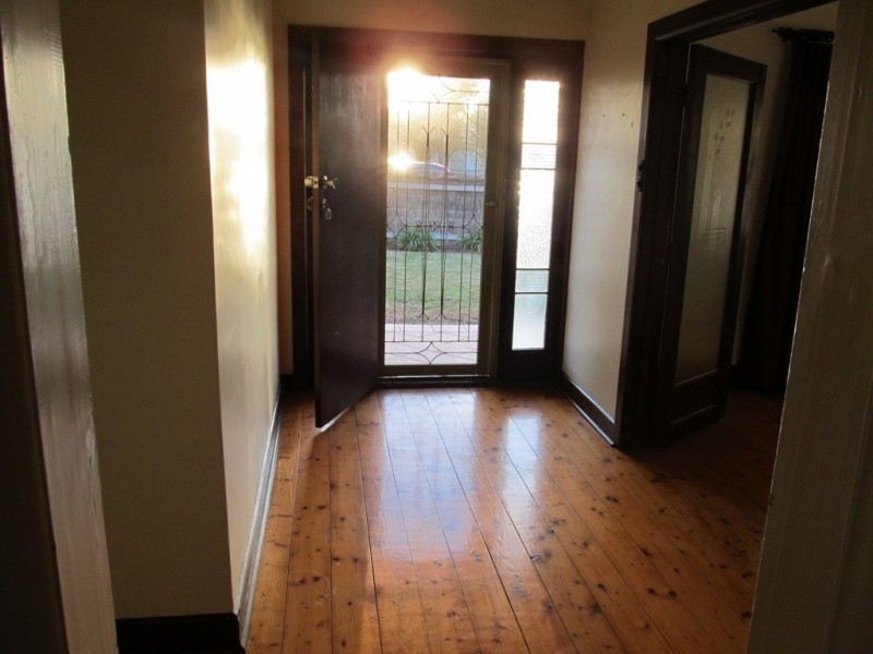 61 Jenkins Tce., Naracoorte SA 5271