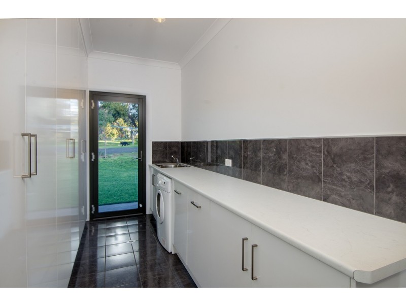 10 Martins Road, Naracoorte SA 5271