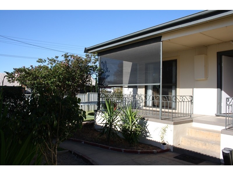 15 Fourth Avenue, Naracoorte SA 5271