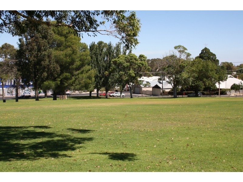 8 Pearson Street, Naracoorte SA 5271