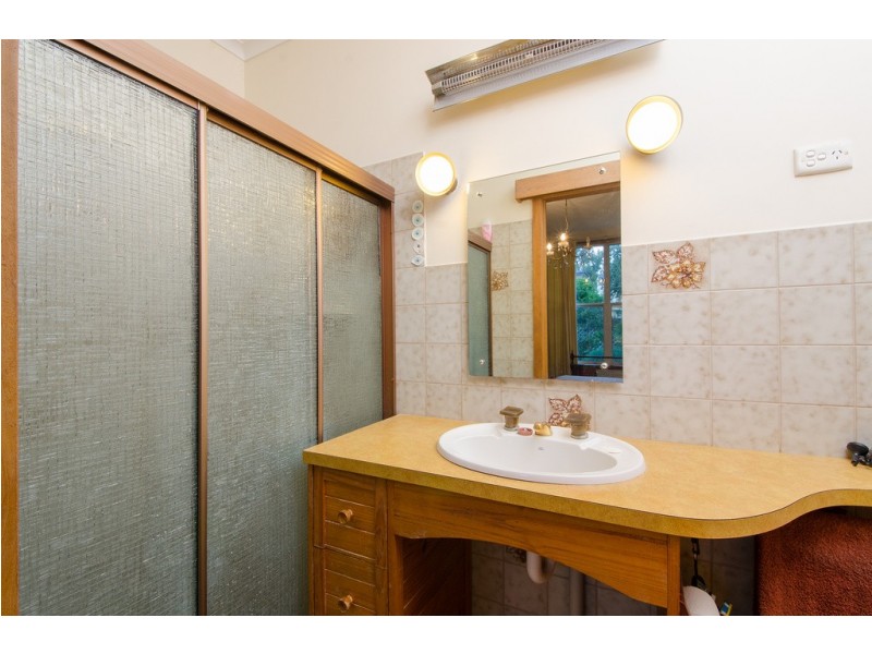 16 Old Caves Road, Naracoorte SA 5271