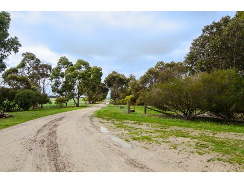 “Cooinda” Home of “Johnos” Studs, Keith SA 5267