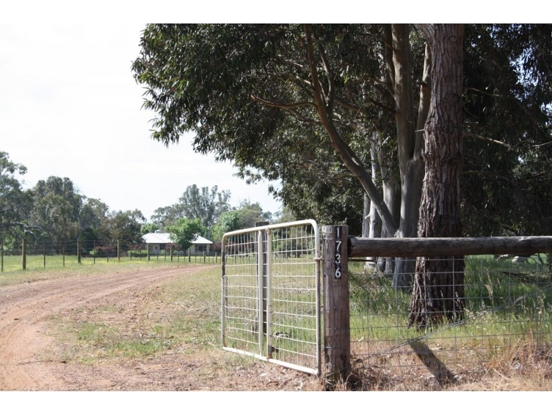 1736 Edenhope-Penola Road, Edenhope VIC 3318