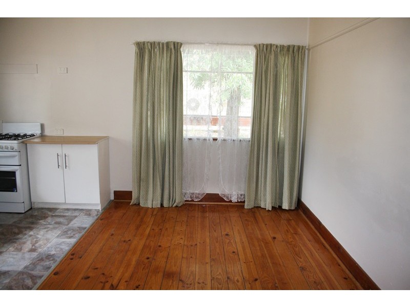 8 Second Avenue, Naracoorte SA 5271