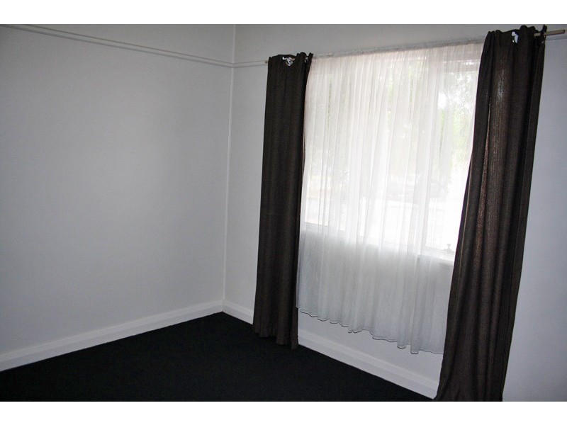 8 Second Avenue, Naracoorte SA 5271