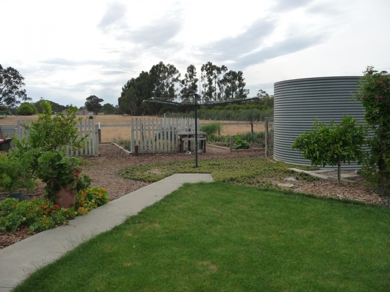 41 Bowling Club Road, Lucindale SA 5272