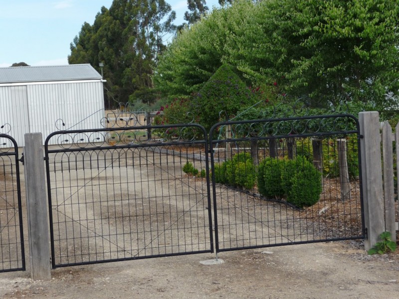 41 Bowling Club Road, Lucindale SA 5272