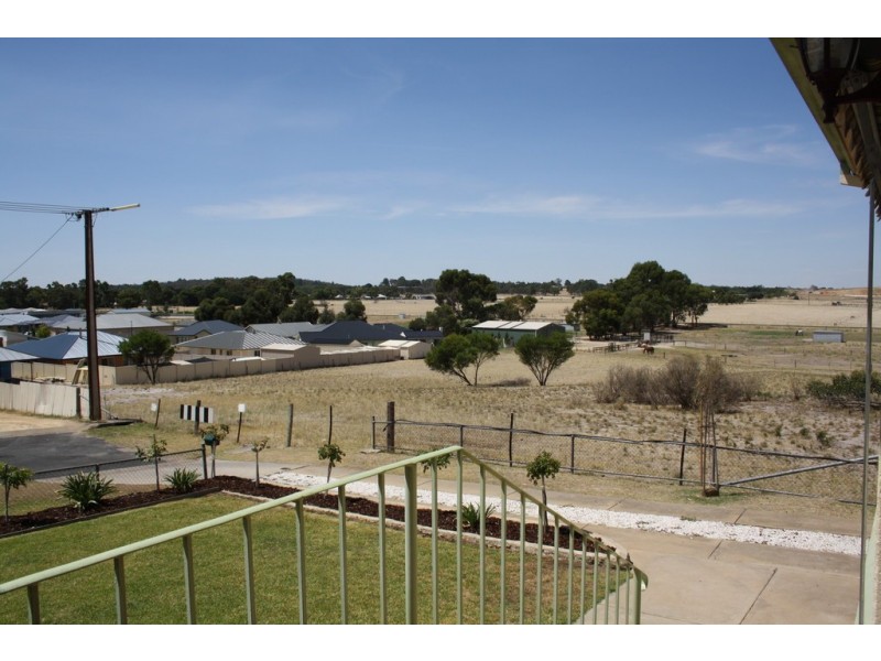18 Illawarra Street, Naracoorte SA 5271