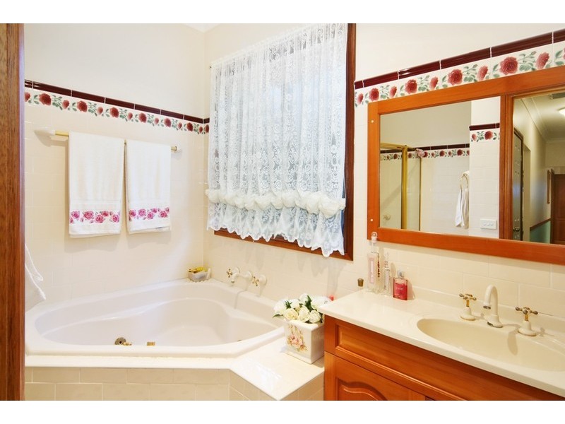 664 Bells Line Of Road, Kurrajong NSW 2758