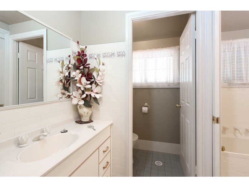 27 Bellbird Crescent, Bowen Mountain NSW 2753