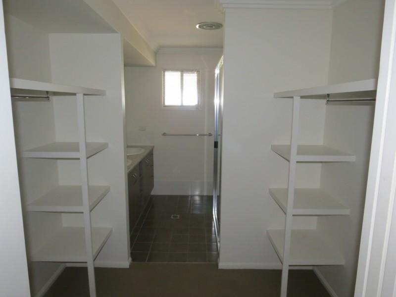 38 Wright Street, Emerald QLD 4720