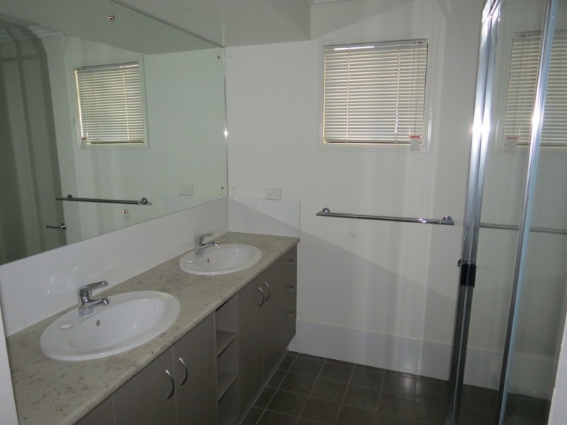 38 Wright Street, Emerald QLD 4720