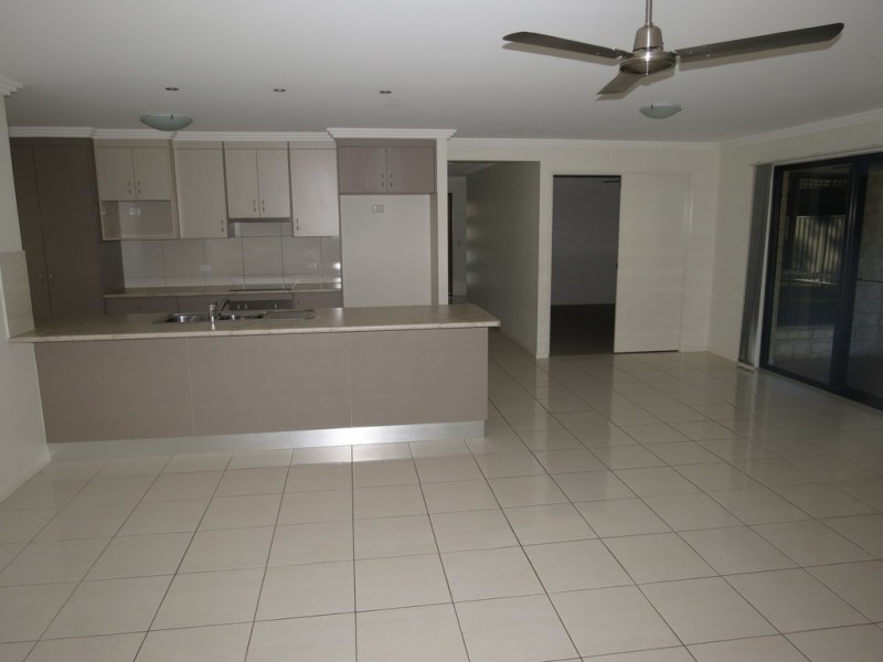 38 Wright Street, Emerald QLD 4720