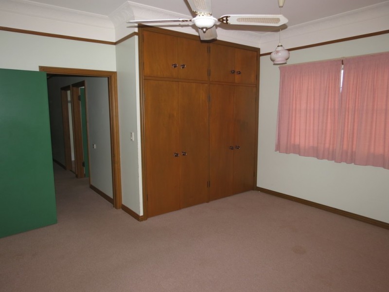 5 Baker Street, Emerald QLD 4720