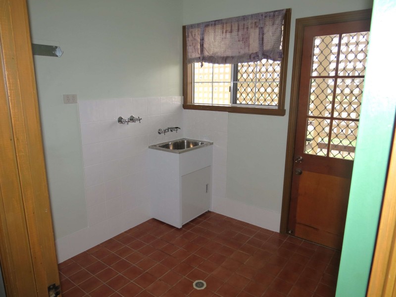 5 Baker Street, Emerald QLD 4720