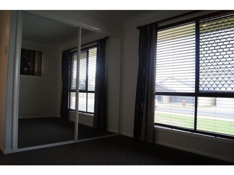 4a Vine Street, Emerald QLD 4720