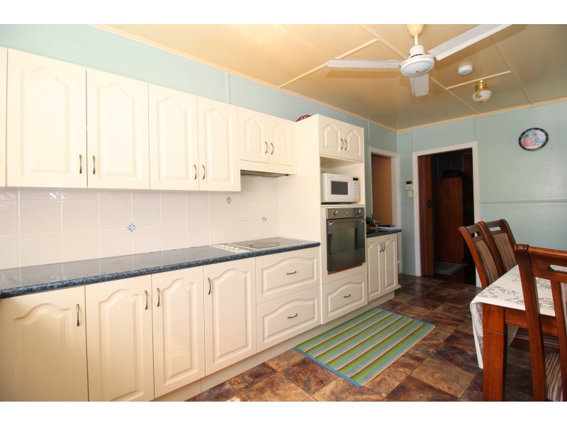 109 Ruby Street, Emerald QLD 4720