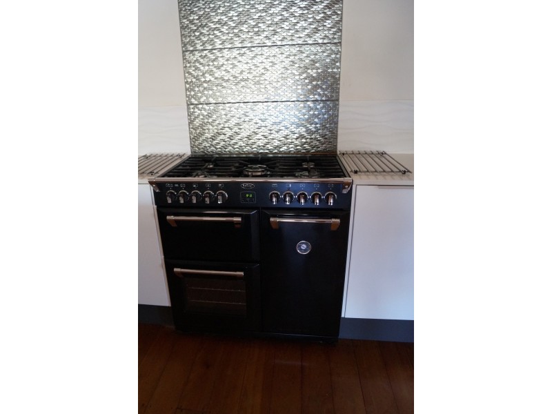 25 Theresa Street, Emerald QLD 4720