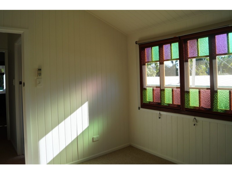 25 Theresa Street, Emerald QLD 4720