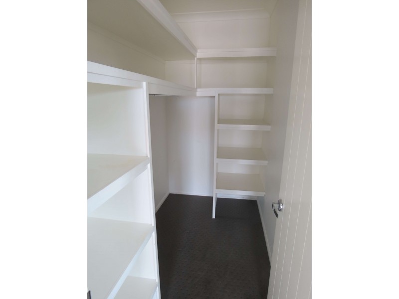 20 Moriarty Street, Emerald QLD 4720