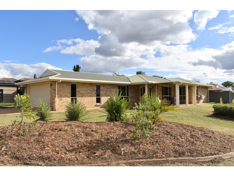 26 Jeppesen Drive, Emerald QLD 4720
