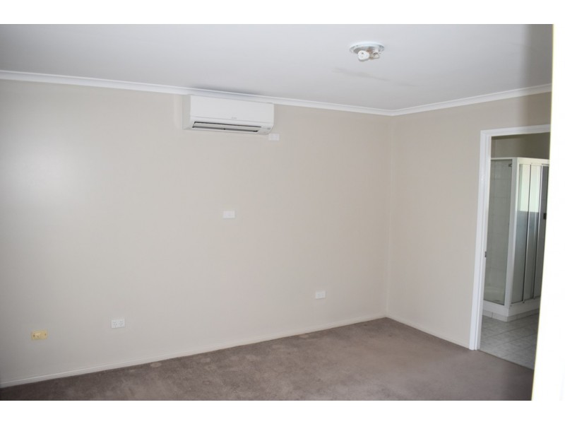 26 Jeppesen Drive, Emerald QLD 4720