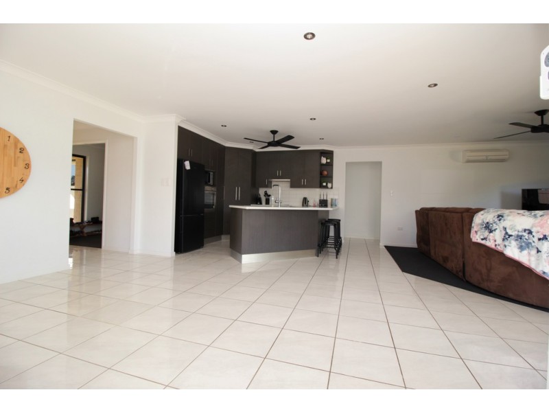 23 Glovar Street, Emerald QLD 4720