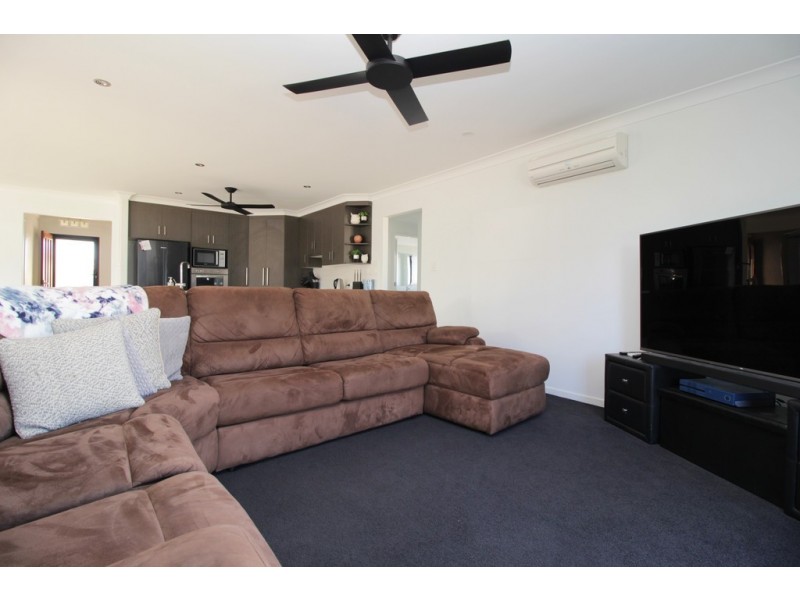 23 Glovar Street, Emerald QLD 4720