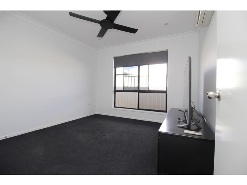 23 Glovar Street, Emerald QLD 4720