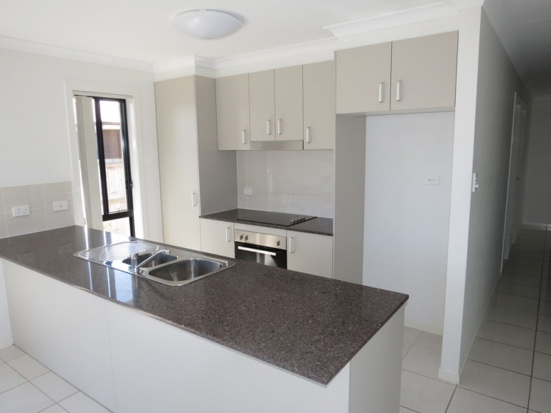 24 Amber Street, Emerald QLD 4720