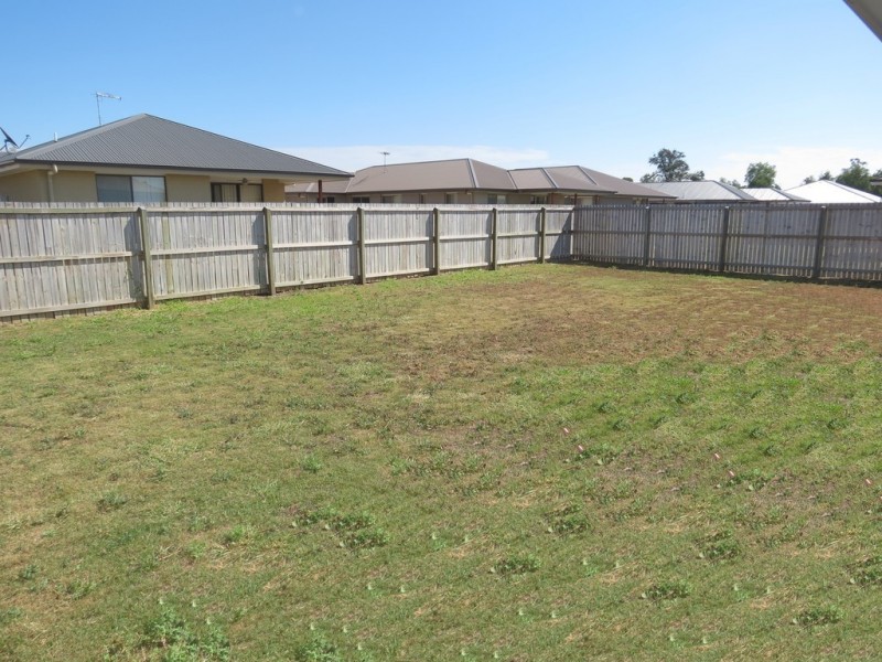 24 Amber Street, Emerald QLD 4720