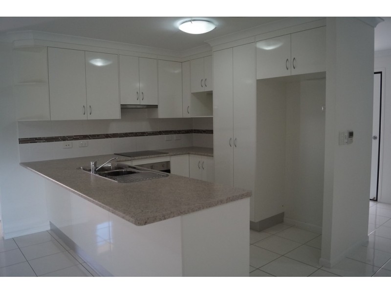 35 Thornton Street, Emerald QLD 4720