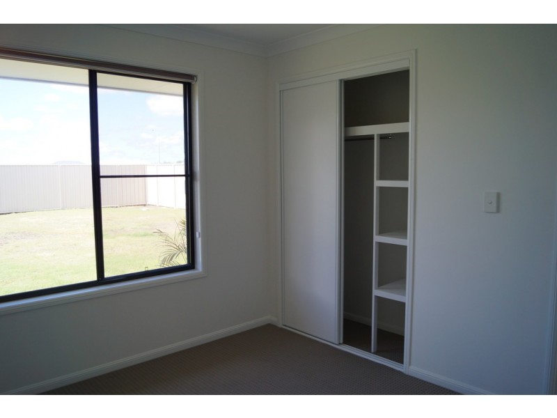 35 Thornton Street, Emerald QLD 4720