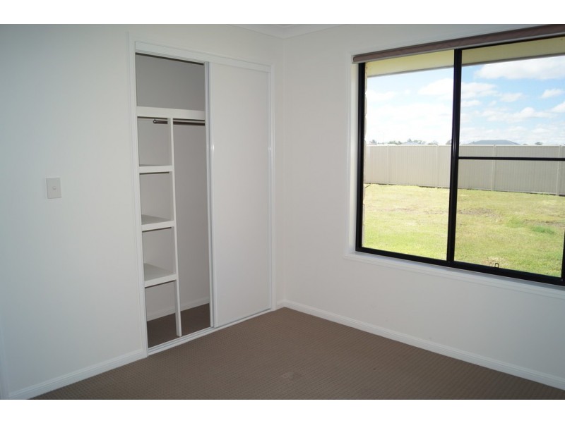 35 Thornton Street, Emerald QLD 4720